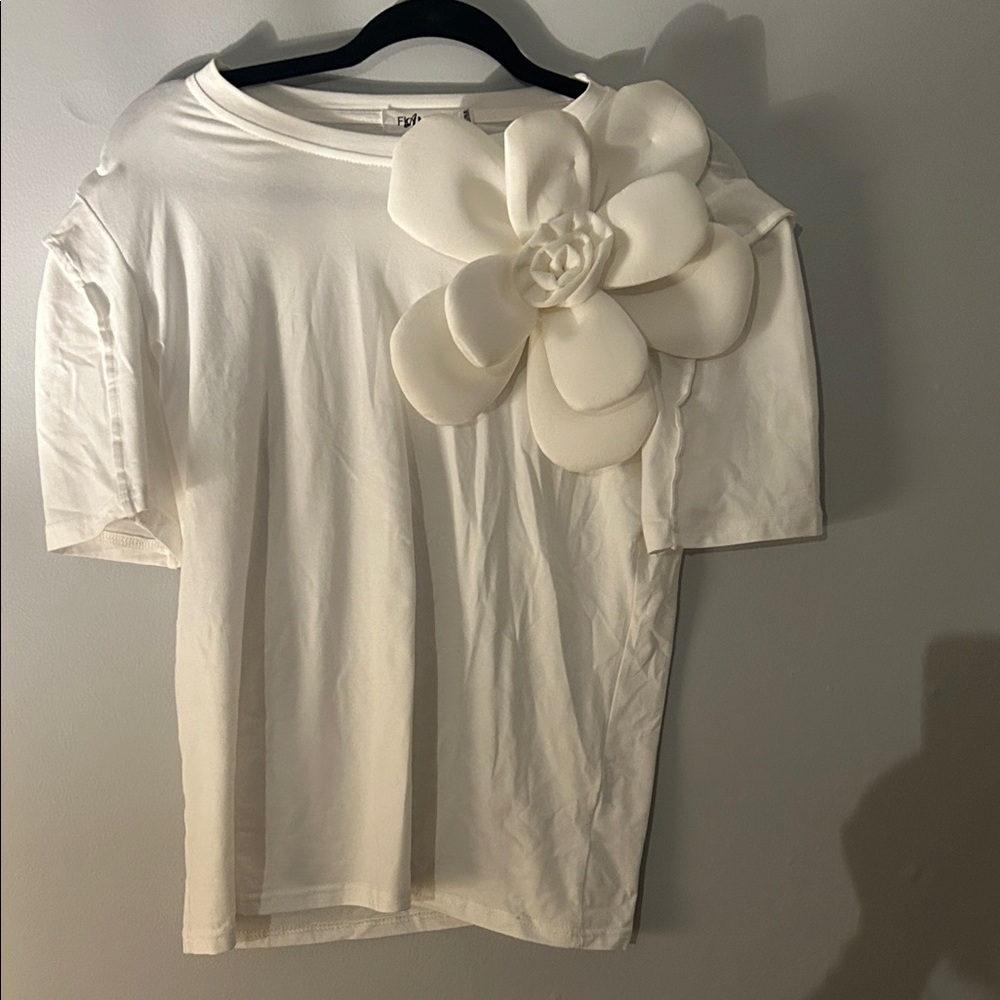 Zara White Short Sleeve Top with Floral Accent